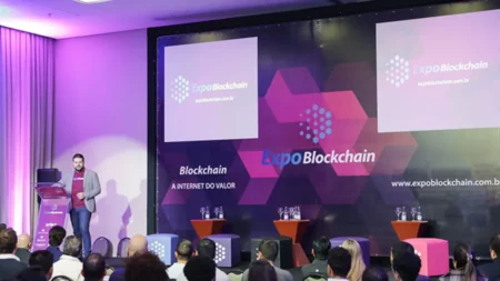 Conquiste Visibilidade e Impulsione seu Negócio com o Patrocínio da ExpoBlockchain 2024 expoblockchain-bitcoin-block