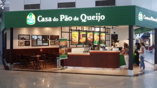 Depois da Starbucks, Casa do Pão de Queijo "pede socorro" e recorre à recuperação judicial; entenda a crise das cafeterias