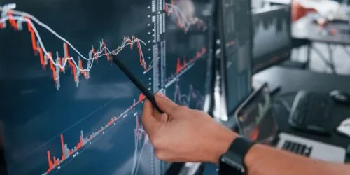 Pivôs de Alta e Baixa: Reversões Cruciais no Mercado Pivôs de Alta e Baixa: Reversões Cruciais no Mercado