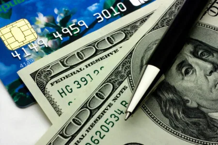 Inter Lança Cartão de Crédito em Dólar para Brasileiros no Exterior Inter Lança Cartão de Crédito em Dólar para Brasileiros no Exterior