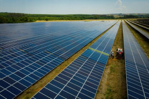 Solfácil: Pioneira em Financiamentos Solares e Líder em Títulos Verdes no Brasil