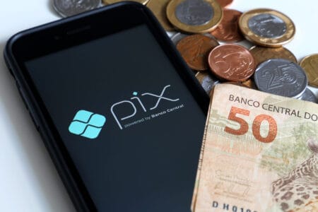 Pix Vai Ser Cobrado? Golpe Envolve Fake News Sobre Taxação de Transações Pix Vai Ser Cobrado? Golpe Envolve Fake News Sobre Taxação de Transações
