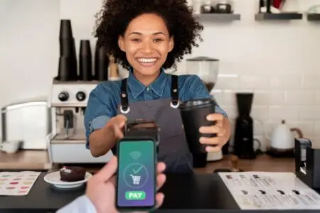 Mercado de pagamentos digitais deve atingir US$ 12 trilhões até 2027, impulsionado por apps e terminais integrados Mercado de pagamentos digitais deve atingir US$ 12 trilhões até 2027, impulsionado por apps e terminais integrados