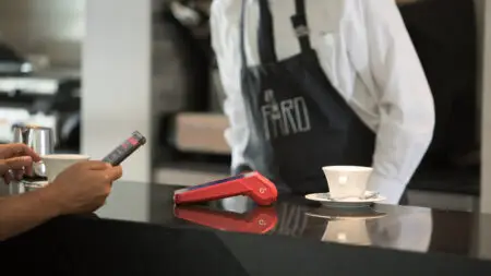 Getnet lança solução que permite a conversão imediata de moedas estrangeiras nas maquininhas de cartão Getnet lança solução que permite a conversão imediata de moedas estrangeiras nas maquininhas de cartão