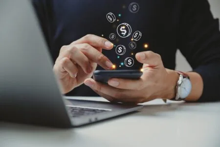 HST cresce com forte demanda por soluções de tokenização e transações via carteiras digitais 
