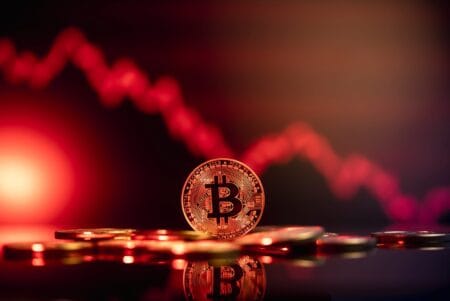 Bitcoin despenca para US$ 104 mil com escalada das tensões entre EUA e China Bitcoin despenca para US$ 104 mil com escalada das tensões entre EUA e China