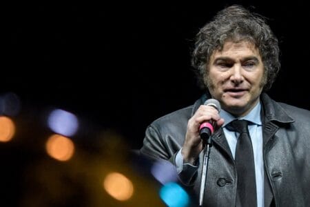Inflação na Argentina registra menor alta desde 2020: Milei acelera estabilização econômica Inflação na Argentina registra menor alta desde 2020: Milei acelera estabilização econômica
