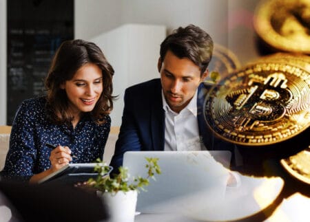 Investidores jovens apostam em criptomoedas como alternativa à poupança Investidores jovens apostam em criptomoedas como alternativa à poupança