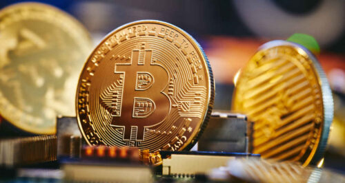 Bitcoin registra maior fechamento semanal da história e se prepara para testar novas máximas
