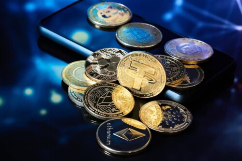 Cenário das Criptomoedas em Julho: Bitcoin Consolida Próximo da Máxima Histórica