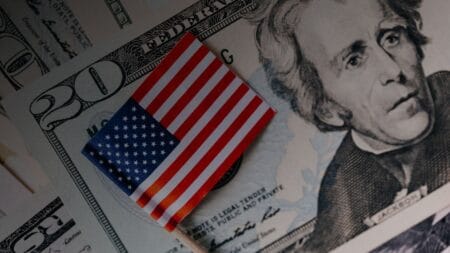 O que a elevação da dívida americana tem a ver com a Guerra Comercial?