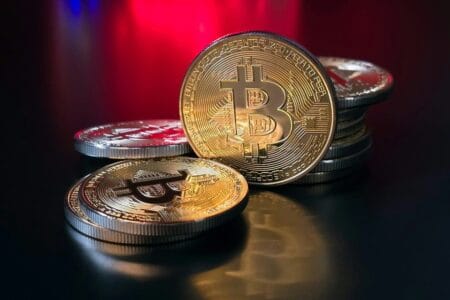 Estabilidade do Bitcoin, lateralização do ETH e destaque para WLD Estabilidade do Bitcoin, lateralização do ETH e destaque para WLD
