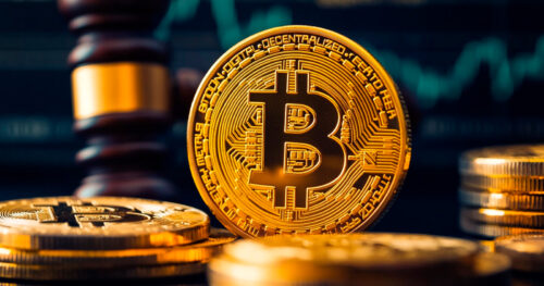 Empresas e bancos aceleram a adoção de cripto como estratégia de longo prazo e regulação é essencial