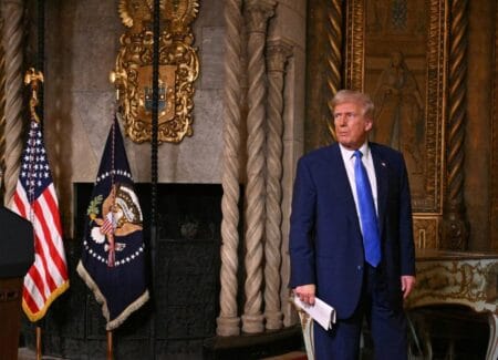 Senador dos EUA acusa Binance de facilitar acordos de criptomoedas ligados a Trump