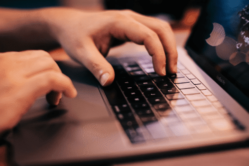 Proteção de Dados na Inteligência Artificial e a busca por soluções que resguardem informações e fortaleçam a confiança dos usuários e das empresas