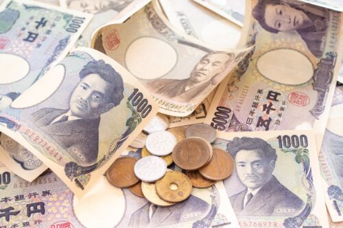 Iene avança no câmbio turismo e lidera crescimento entre as principais moedas estrangeiras