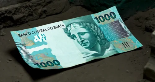 Dolarização e Tetherização: O Fim Inevitável do Dinheiro em Papel Está Chegando