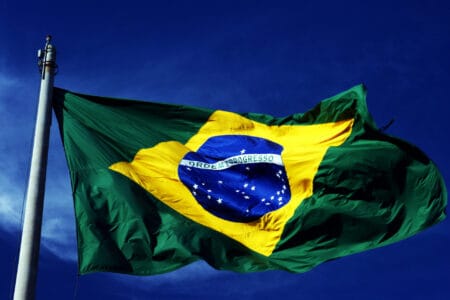 Maioria dos brasileiros avalia que o Brasil é bem-visto no exterior e 66% acreditam que a COP30 favoreceuimagem externa do país