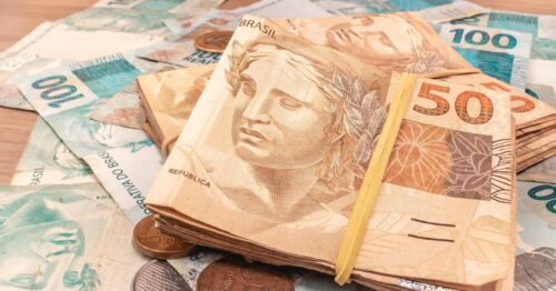 Projeção econômica: Real deve se valorizar de forma mais significativa a partir de 2026, avalia economista