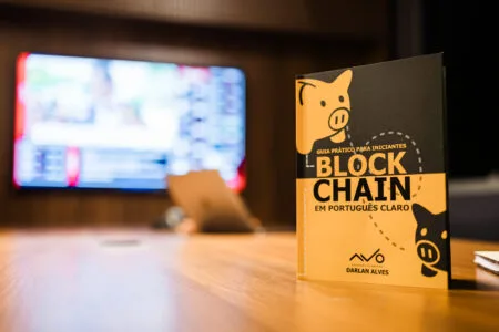 Livro traduz universo blockchain em linguagem acessível e destina renda a projeto social