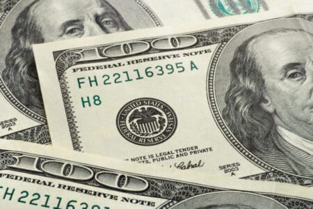 Dólar opera em queda e reflete ambiente de maior apetite ao risco global