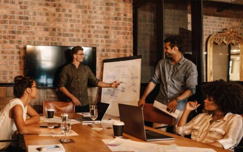 Como os juros altos redesenham o valor das startups no Brasil