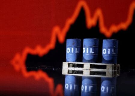 Disparada do petróleo deixa bitcoin instável, mas pode reforçar uso como reserva